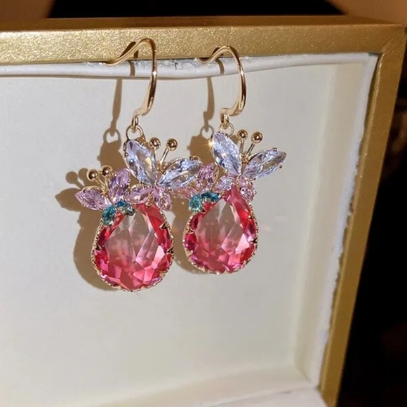 Delicate Pink Zircon Earrings - Picture 2 of 6
